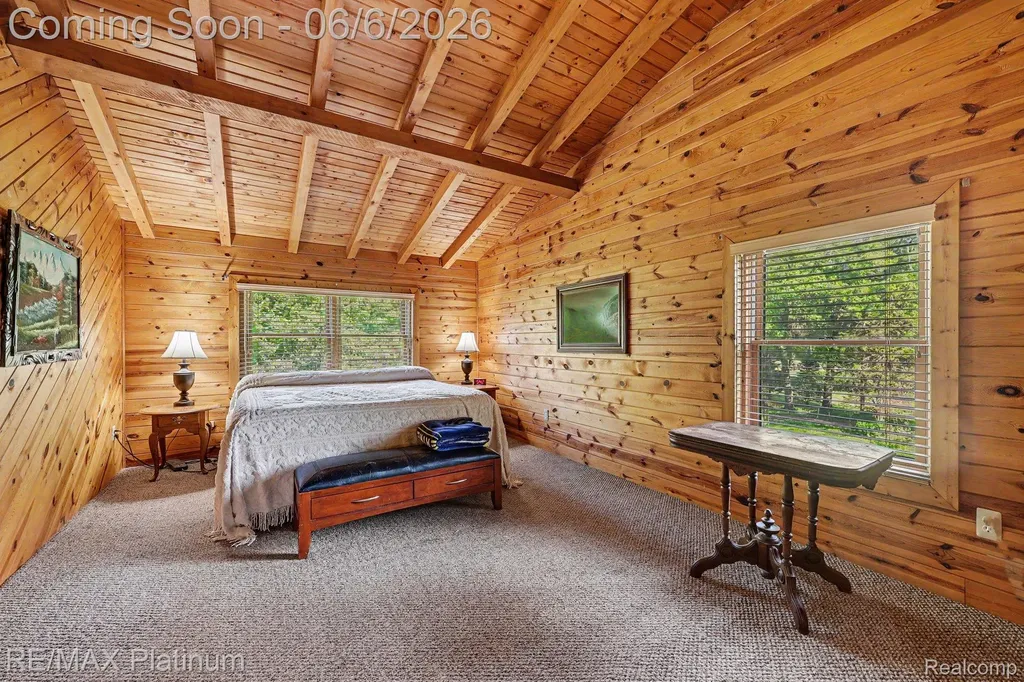 1240 N Hickory Ridge Trail Milford Charter Township MI 48380