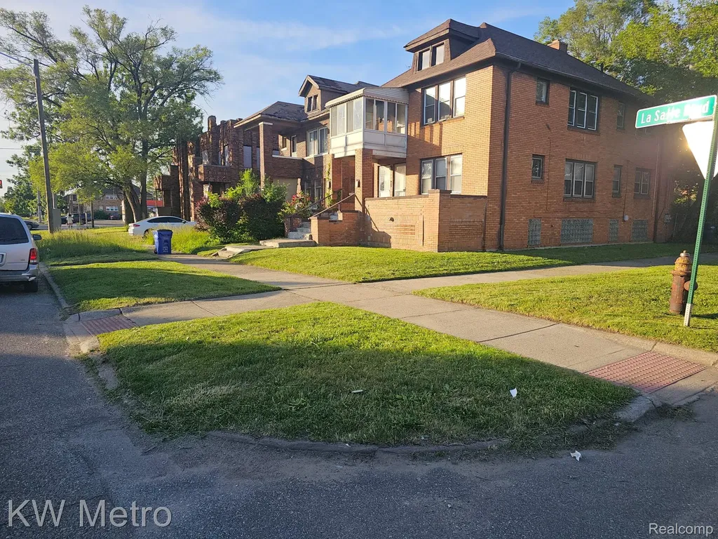 13300 La Salle Boulevard Detroit City MI 48238