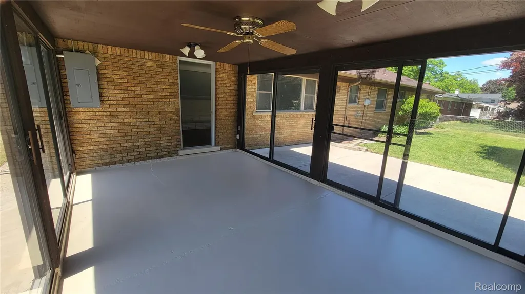 45502 Klingkammer Street Utica City MI 48317