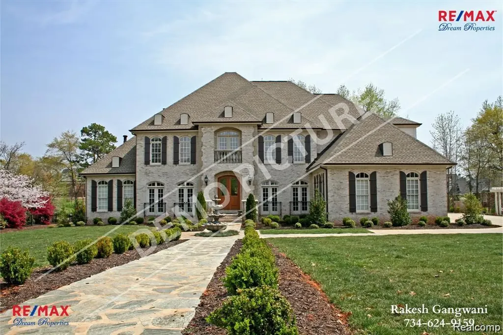 31111 Lahser Road Beverly Hills Village MI 48025