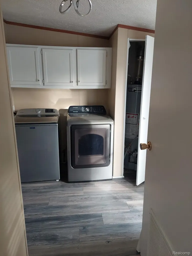 167 Laurel Leah Oxford Charter Township MI 48462