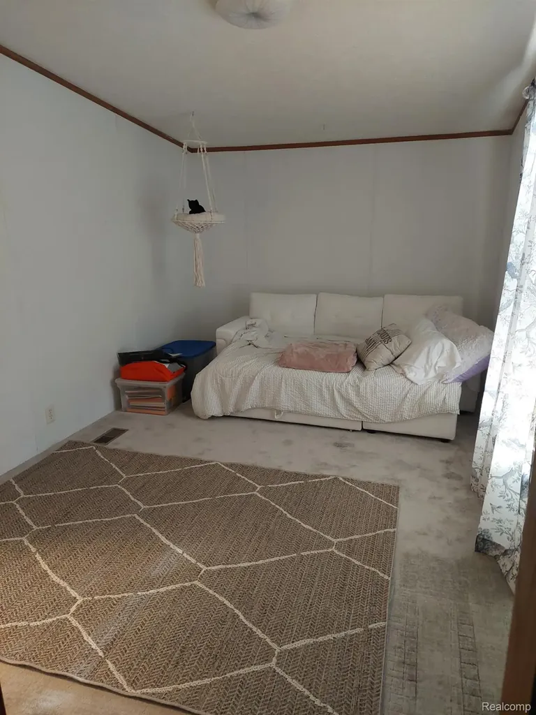 167 Laurel Leah Oxford Charter Township MI 48462
