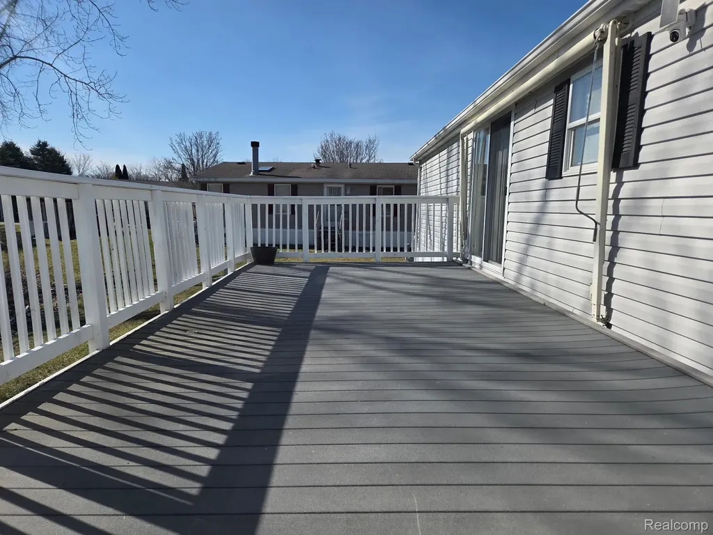 167 Laurel Leah Oxford Charter Township MI 48462