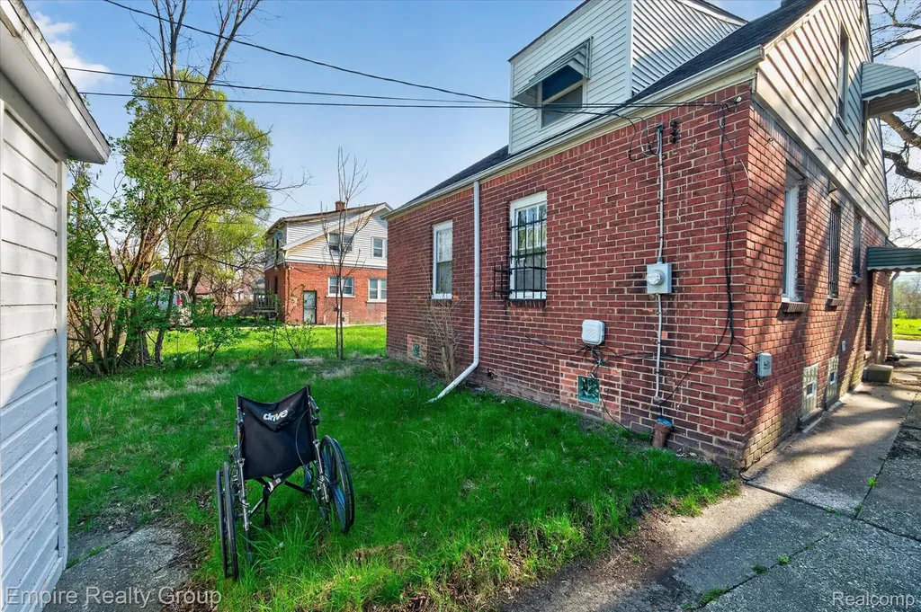 19345 Omira Street Detroit City MI 48203