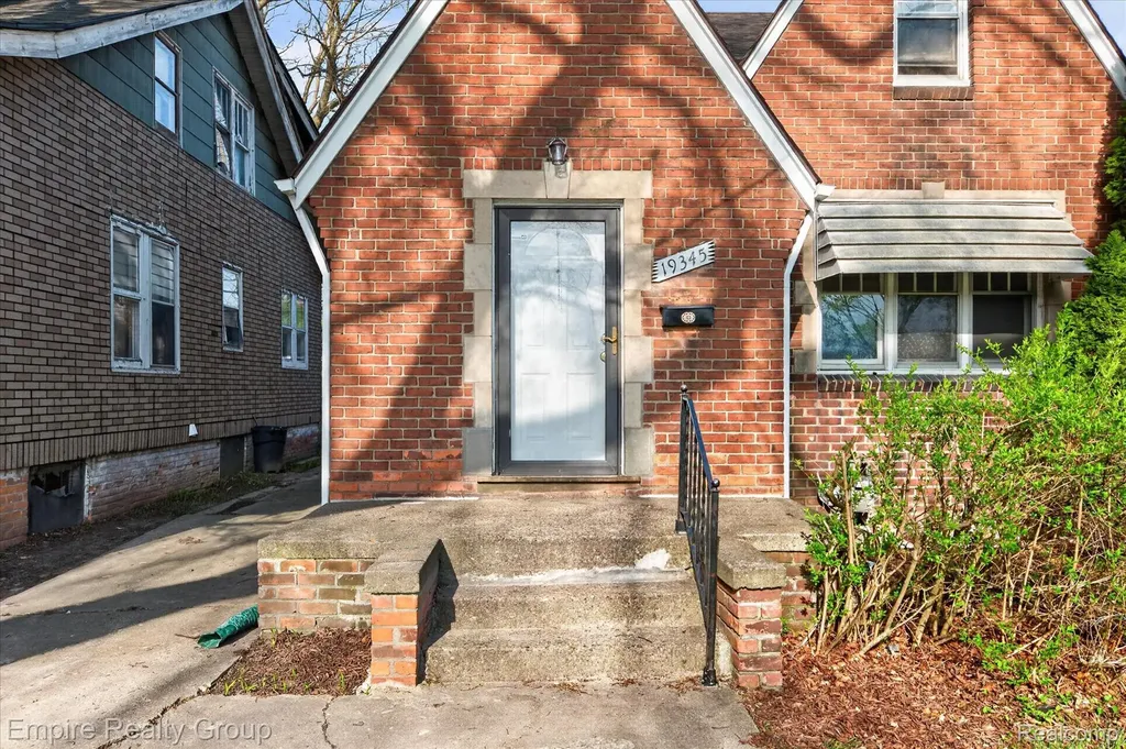19345 Omira Street Detroit City MI 48203