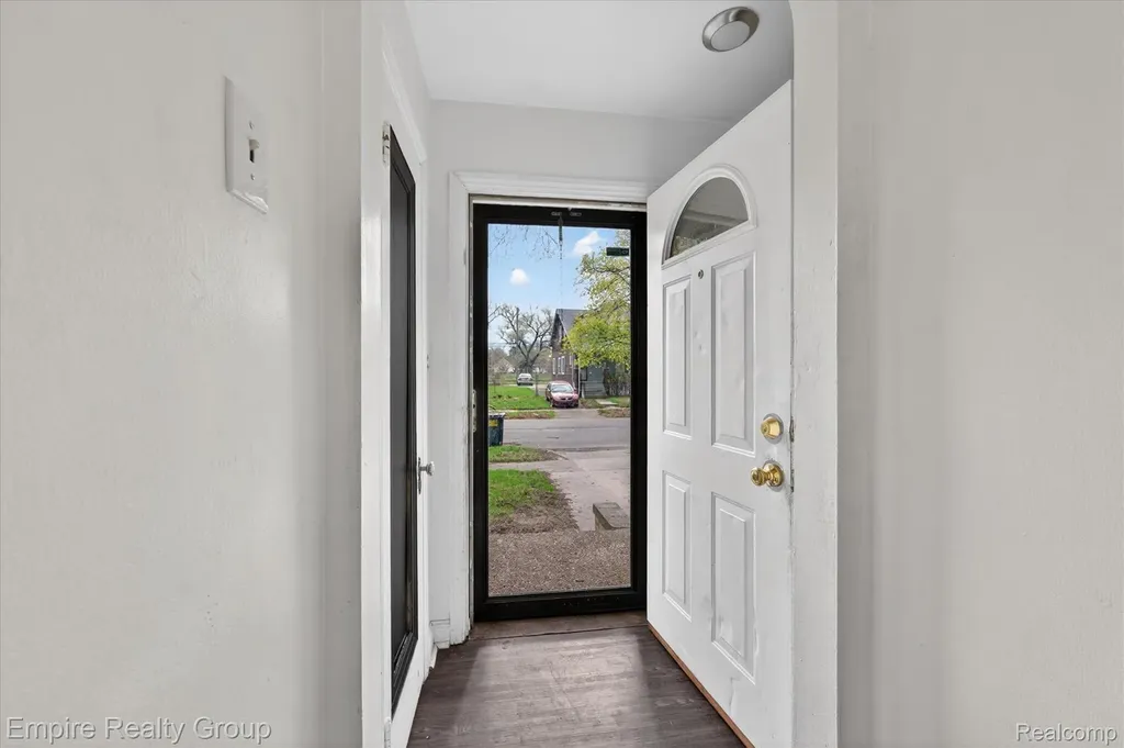19345 Omira Street Detroit City MI 48203