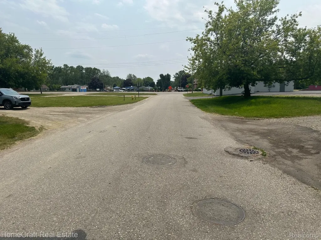 490 Greenlawn Street Ypsilanti City MI 48198