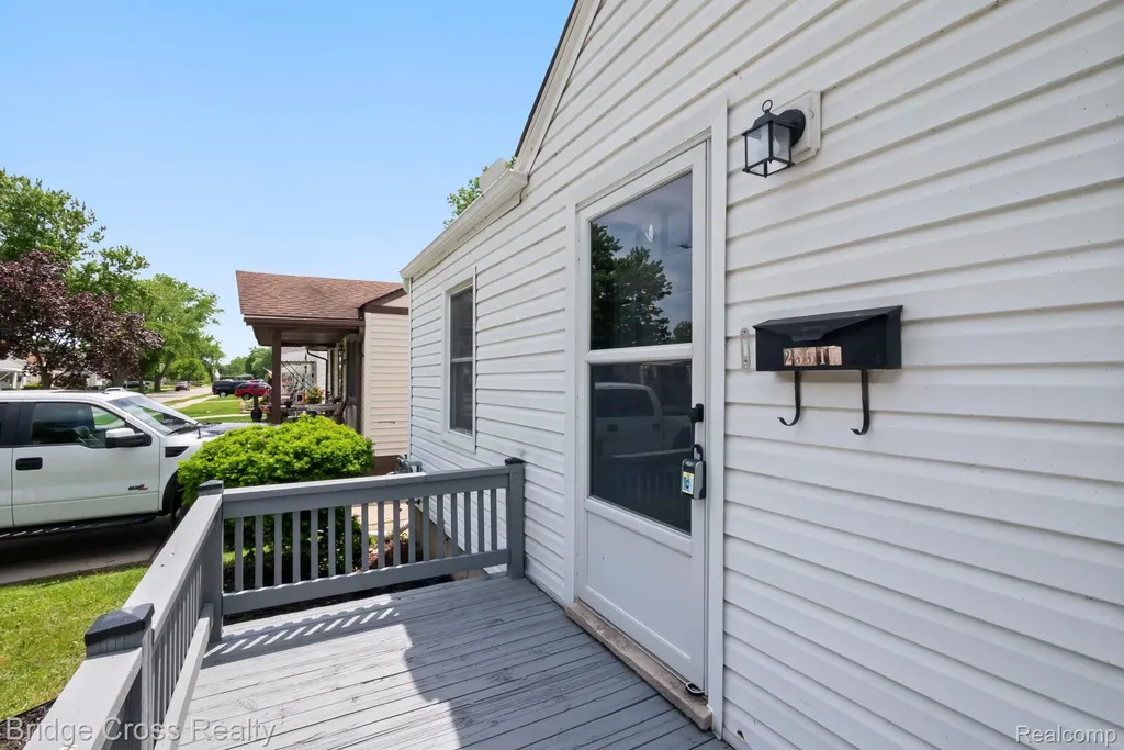25515 Culver Street St. Clair Shores City MI 48081