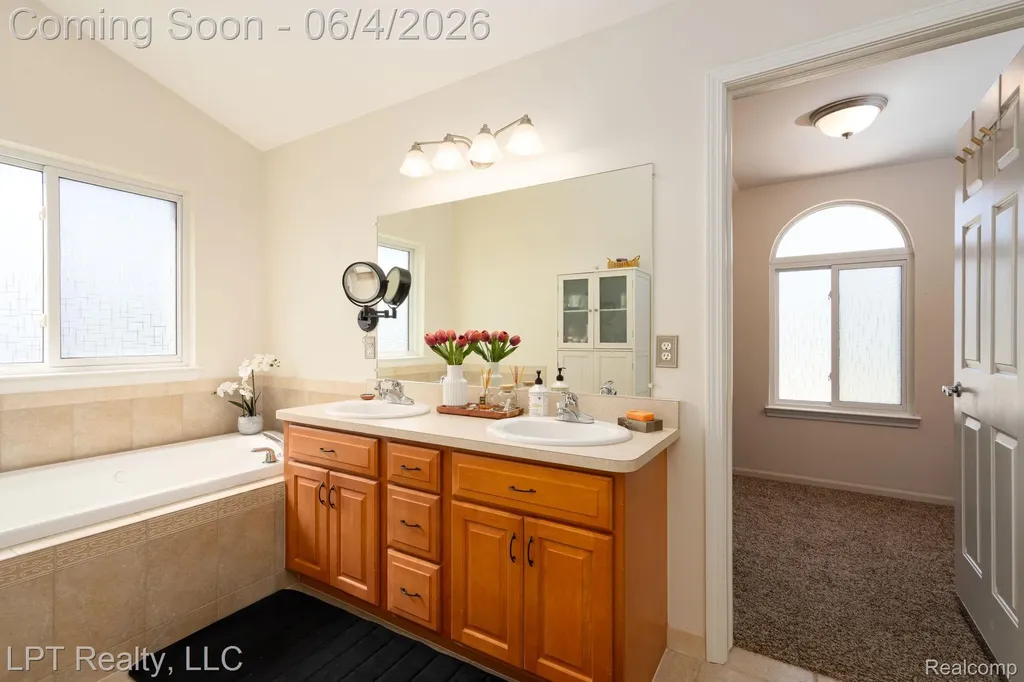 1366 Hidden Wood Court Grand Blanc Charter Township MI 48439