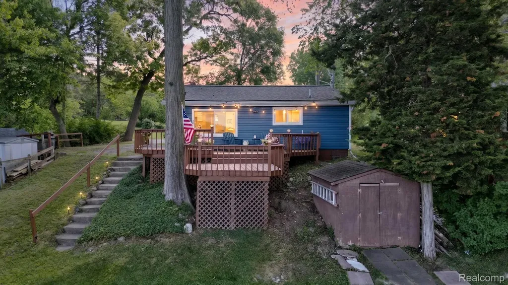 1717 Triangle Lake Road Marion Township MI 48843
