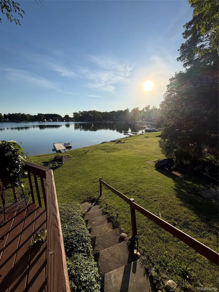 1717 Triangle Lake Road Marion Township MI 48843