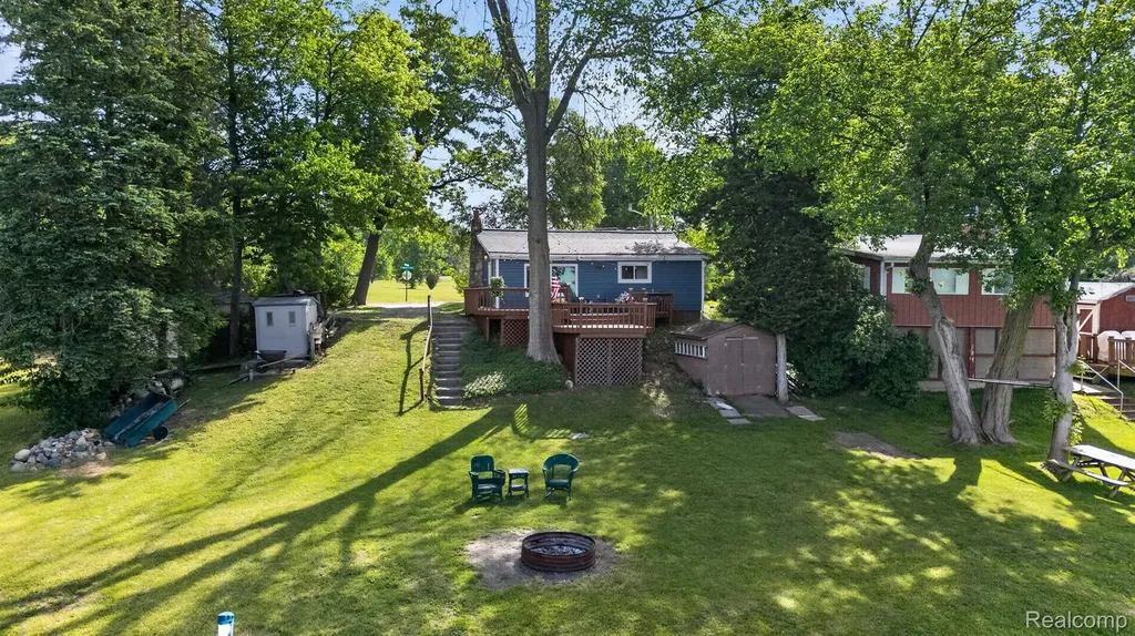 1717 Triangle Lake Road Marion Township MI 48843