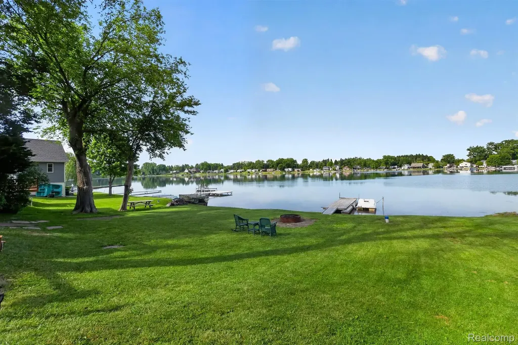 1717 Triangle Lake Road Marion Township MI 48843