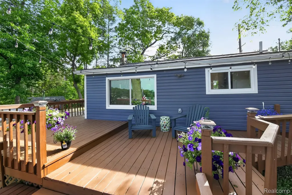 1717 Triangle Lake Road Marion Township MI 48843