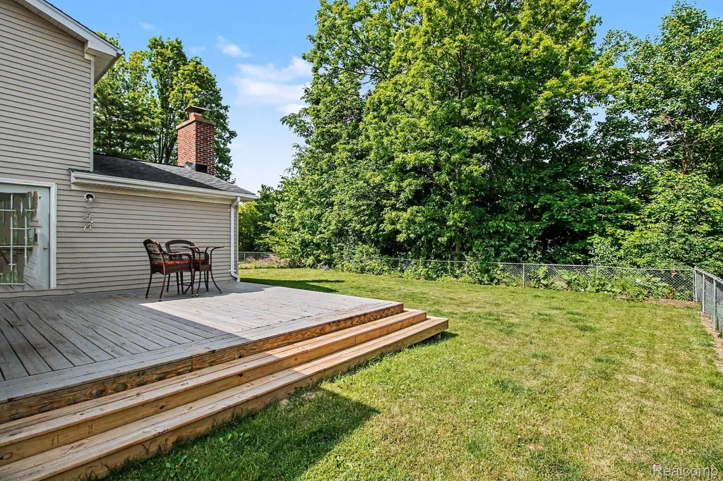 5302 Mill Wheel Drive Grand Blanc Charter Township MI 48439