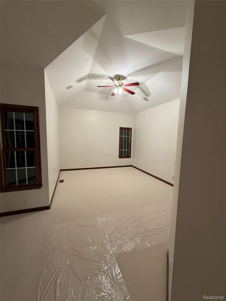 1143 Brewster Road Rochester City MI 48306