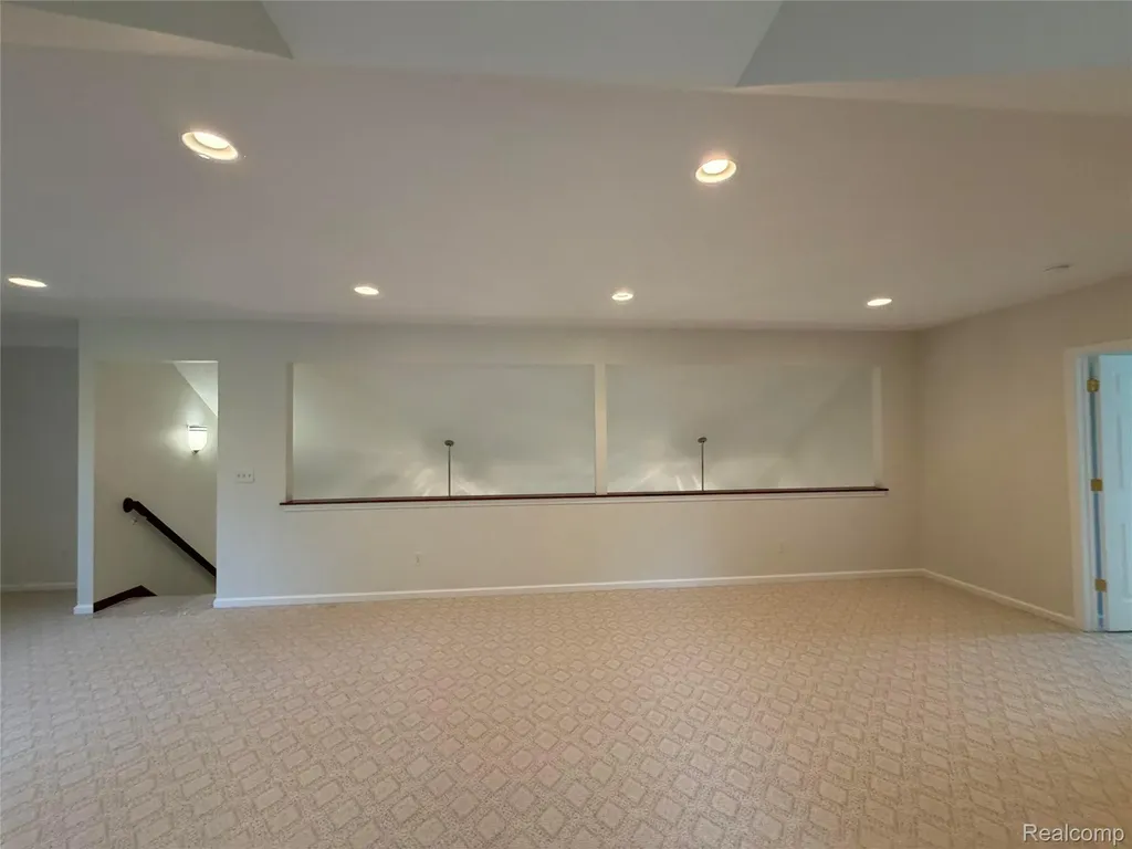 1143 Brewster Road Rochester City MI 48306