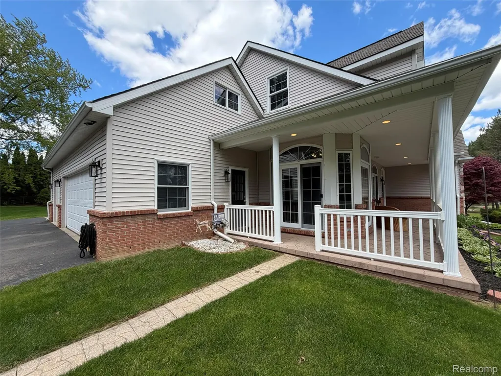 1143 Brewster Road Rochester City MI 48306