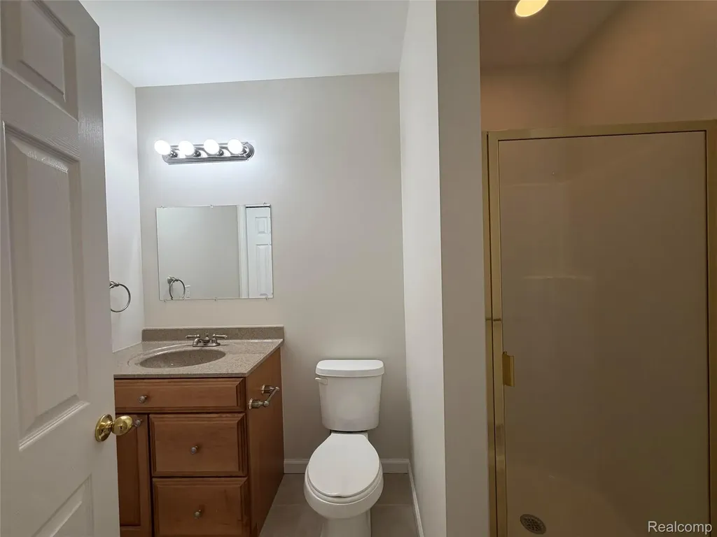 1143 Brewster Road Rochester City MI 48306