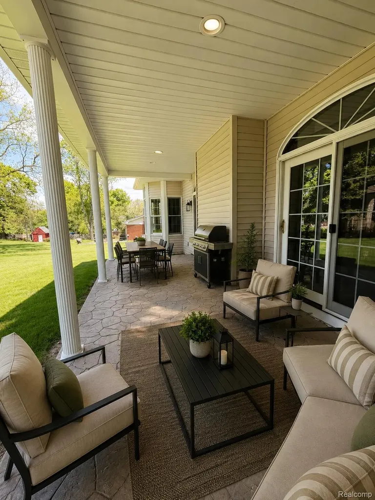 1143 Brewster Road Rochester City MI 48306