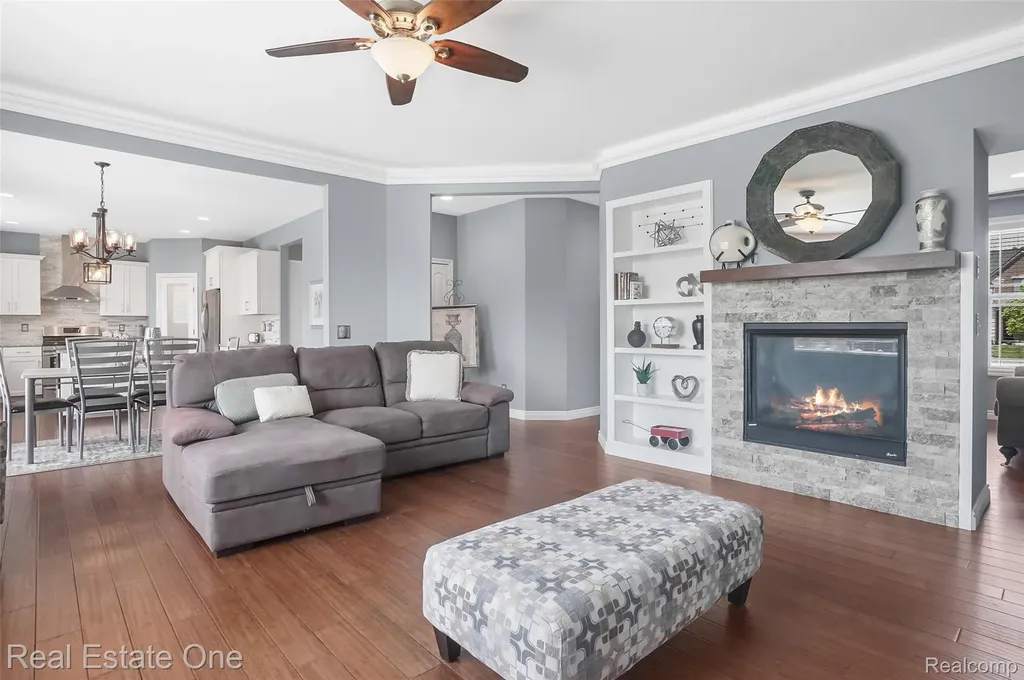 26608 Fountain View Boulevard Chesterfield Township MI 48051