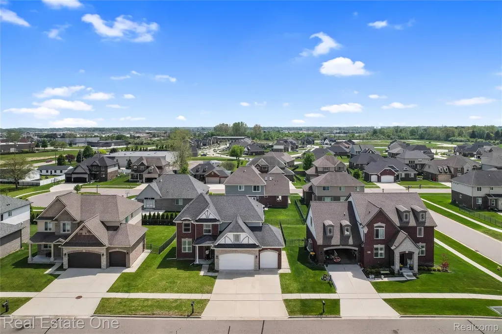 26608 Fountain View Boulevard Chesterfield Township MI 48051