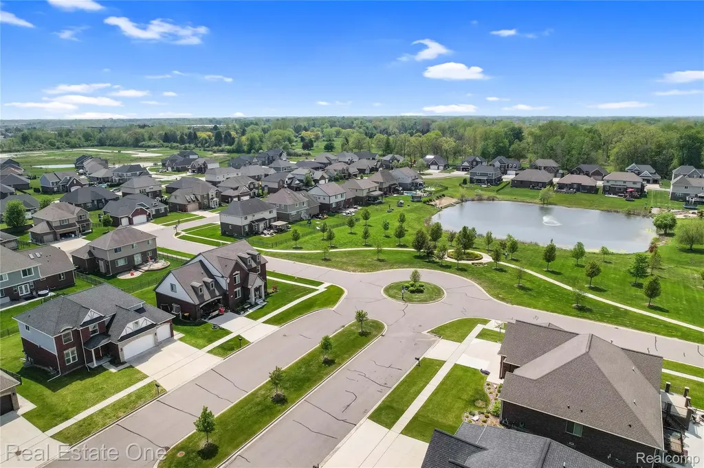 26608 Fountain View Boulevard Chesterfield Township MI 48051