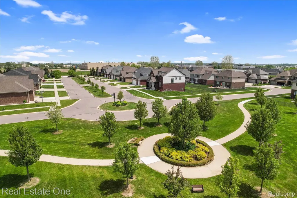 26608 Fountain View Boulevard Chesterfield Township MI 48051