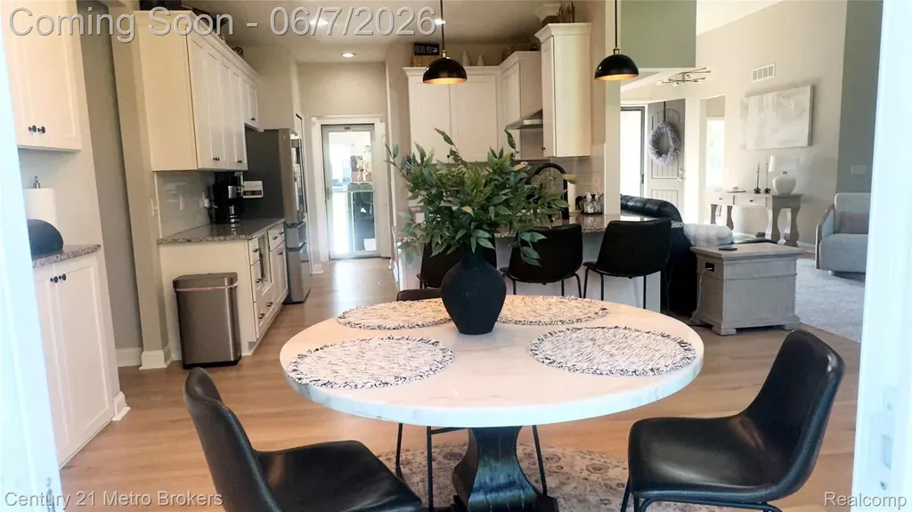16437 Sleepy Hollow Drive Fenton Charter Township MI 48430