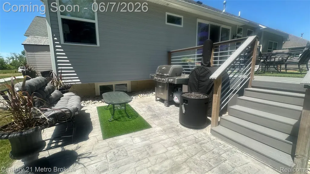 16437 Sleepy Hollow Drive Fenton Charter Township MI 48430