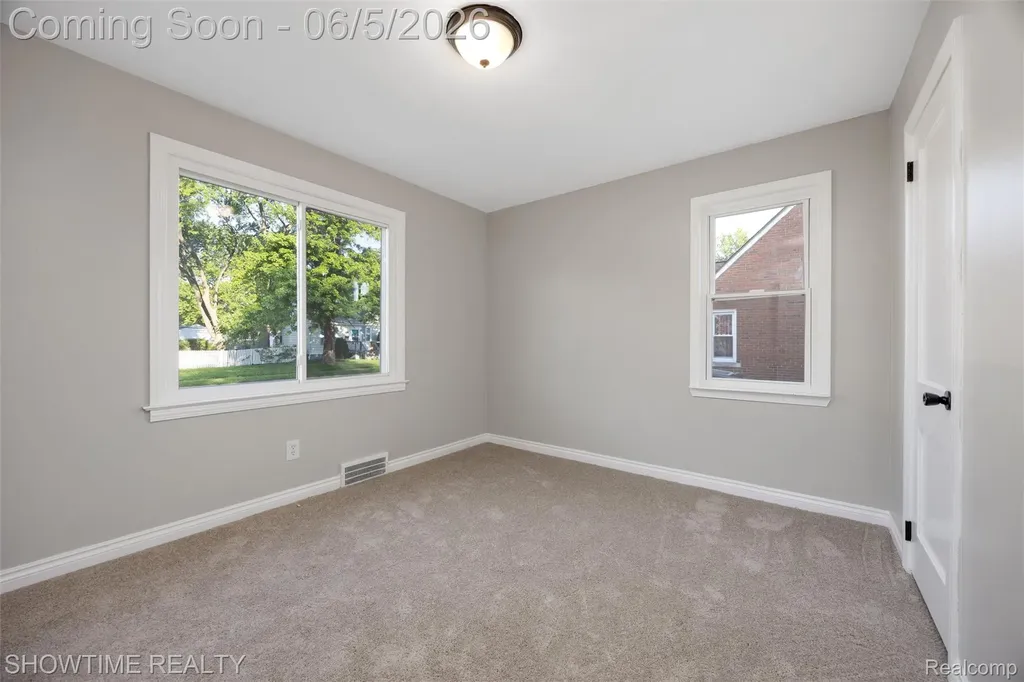 23101 Shakespeare Avenue Eastpointe City MI 48021