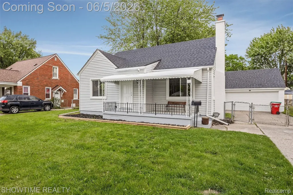 23101 Shakespeare Avenue Eastpointe City MI 48021