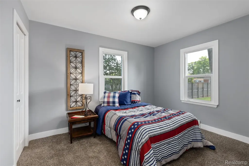 32443 Florence Street Garden City City MI 48135