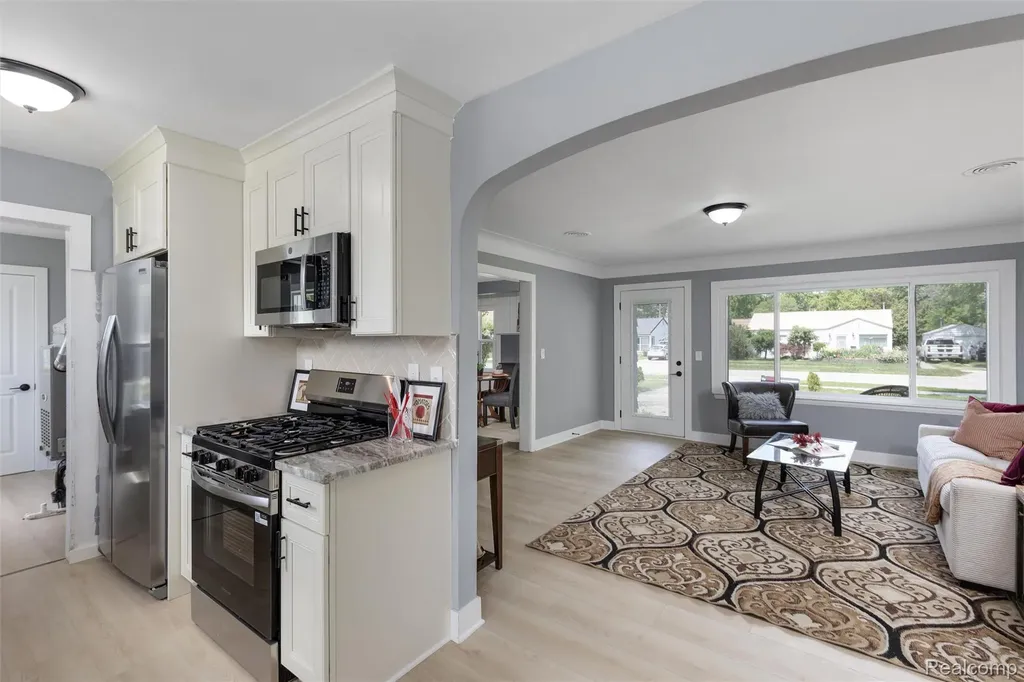 32443 Florence Street Garden City City MI 48135
