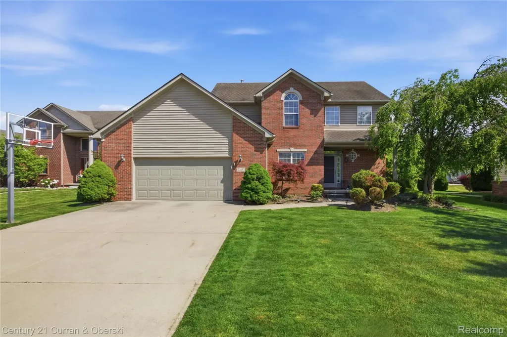 23537 Crescent Ridge Drive Huron Charter Township MI 48164