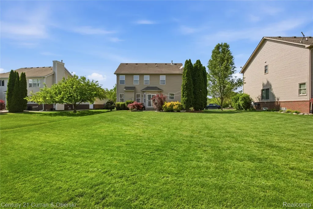 23537 Crescent Ridge Drive Huron Charter Township MI 48164