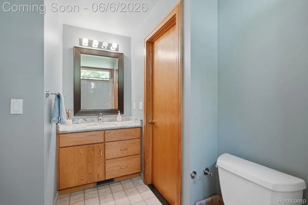 356 Avanti Lane Highland Charter Township MI 48357