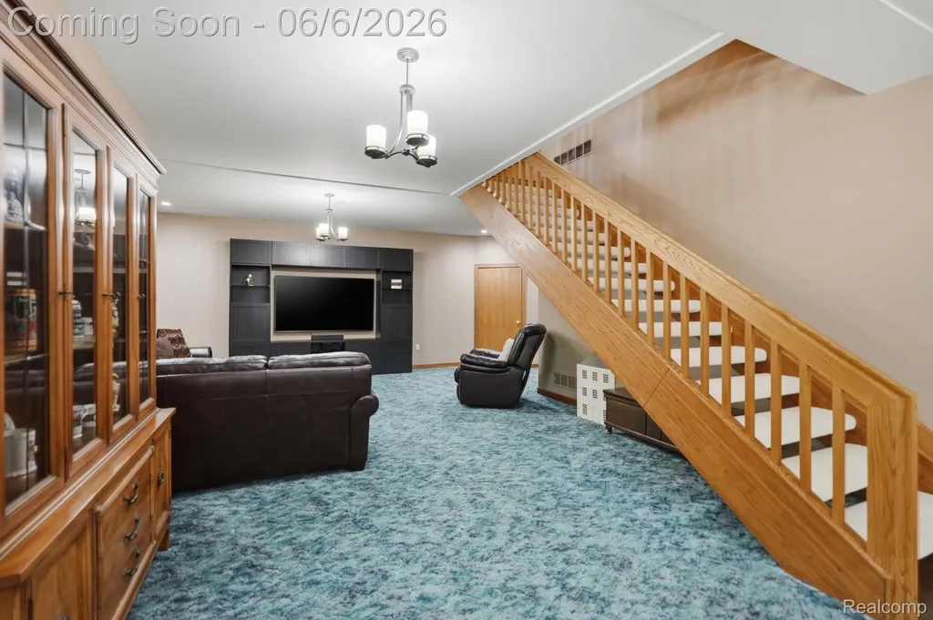 356 Avanti Lane Highland Charter Township MI 48357