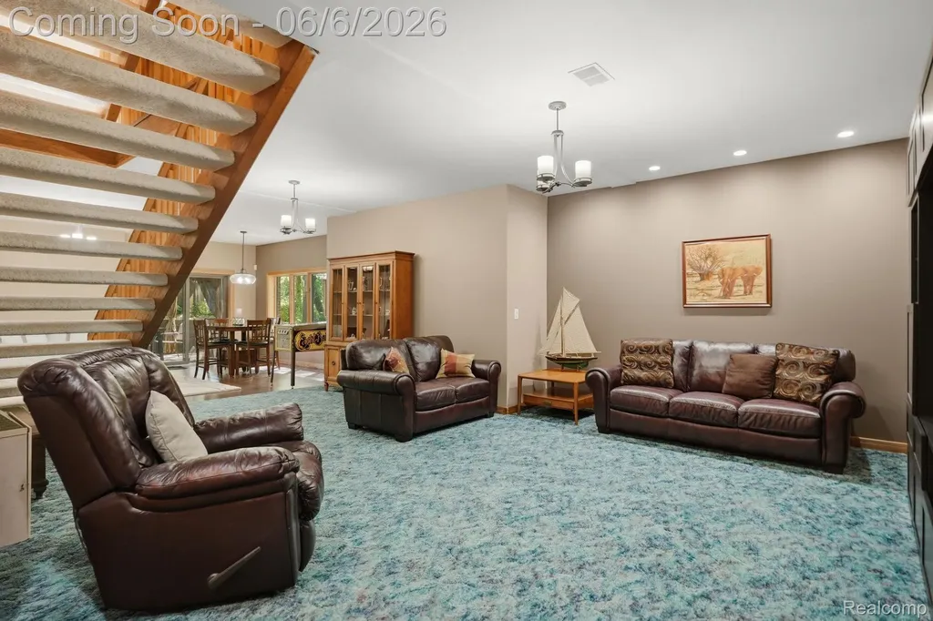 356 Avanti Lane Highland Charter Township MI 48357