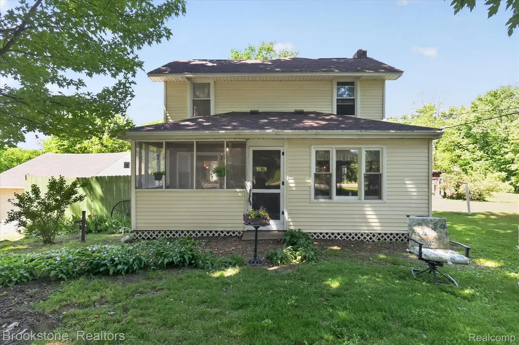 9455 Andersonville Road Springfield Charter Township MI 48346