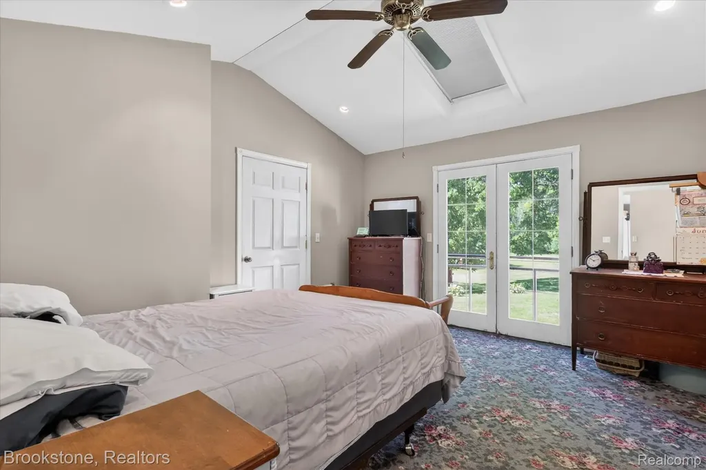 9455 Andersonville Road Springfield Charter Township MI 48346