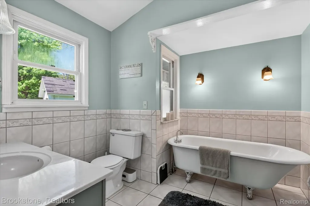 9455 Andersonville Road Springfield Charter Township MI 48346