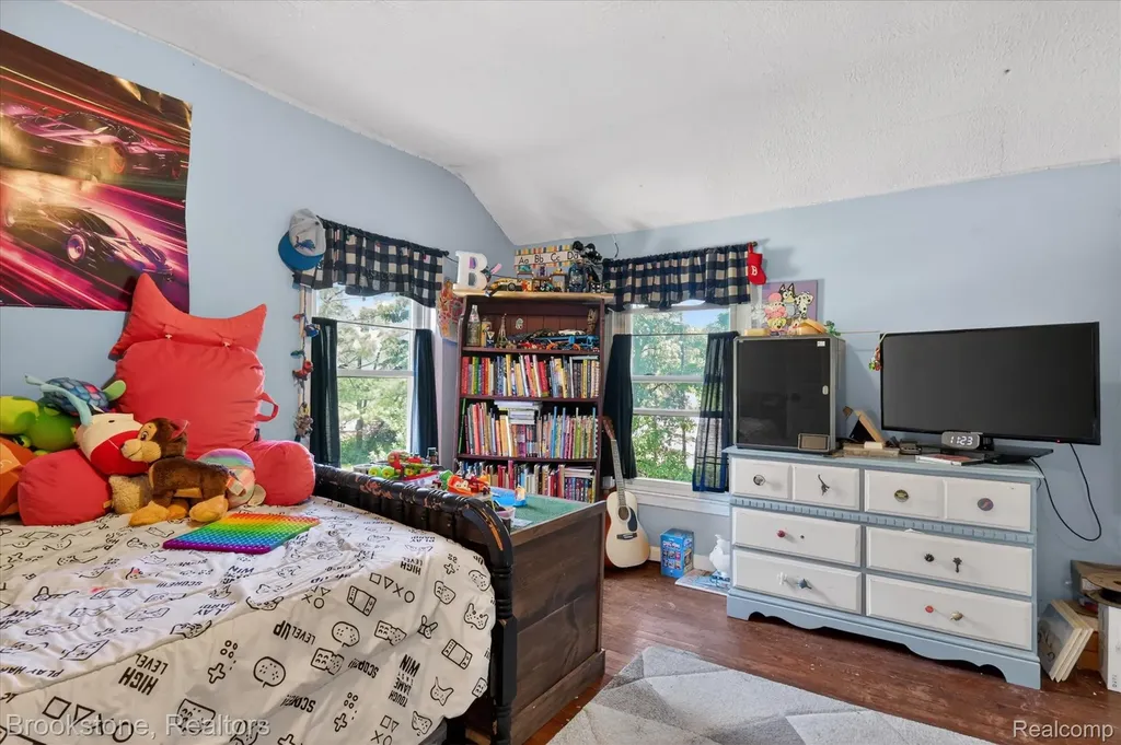 9455 Andersonville Road Springfield Charter Township MI 48346