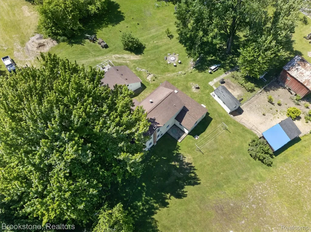 9455 Andersonville Road Springfield Charter Township MI 48346