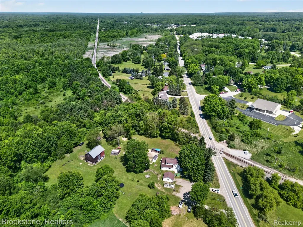 9455 Andersonville Road Springfield Charter Township MI 48346