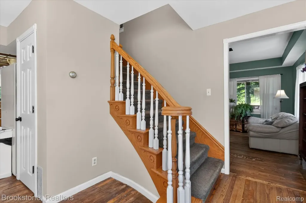 9455 Andersonville Road Springfield Charter Township MI 48346