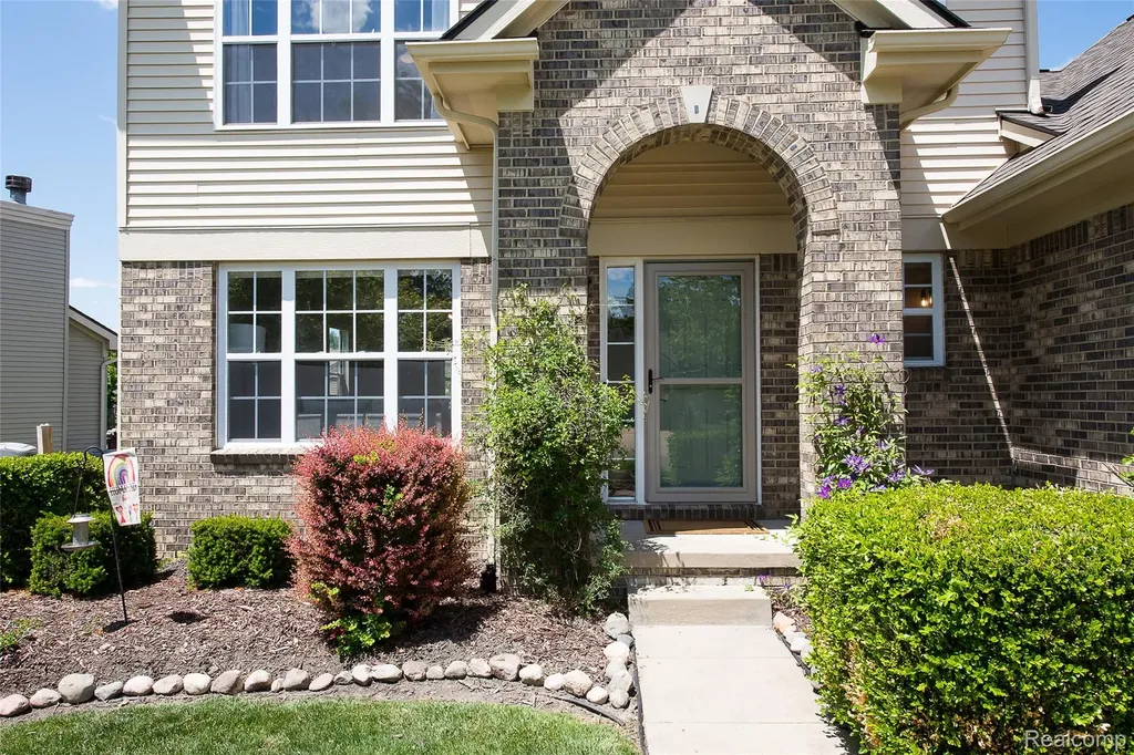 3145 Stillriver Drive Genoa Township MI 48843