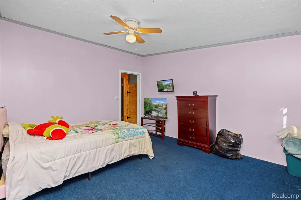 8460 Fish Lake Road Holly Township MI 48442