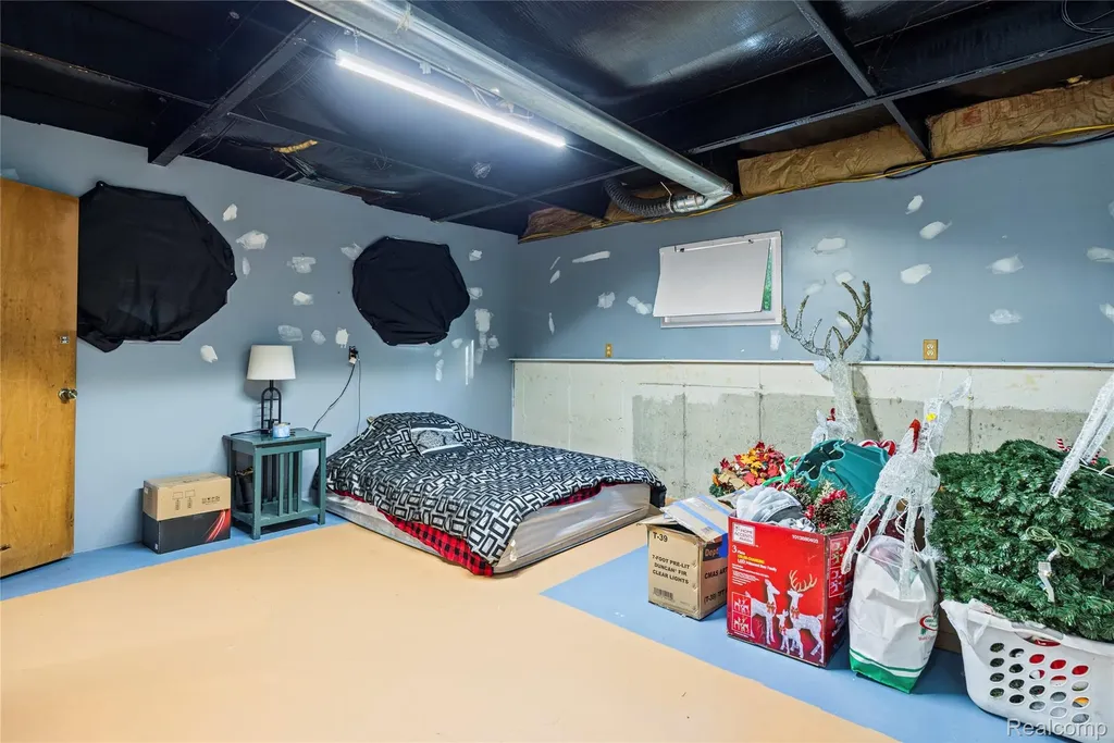8460 Fish Lake Road Holly Township MI 48442