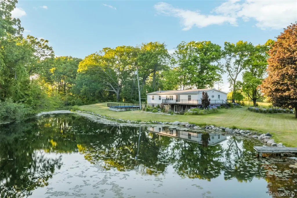 8460 Fish Lake Road Holly Township MI 48442